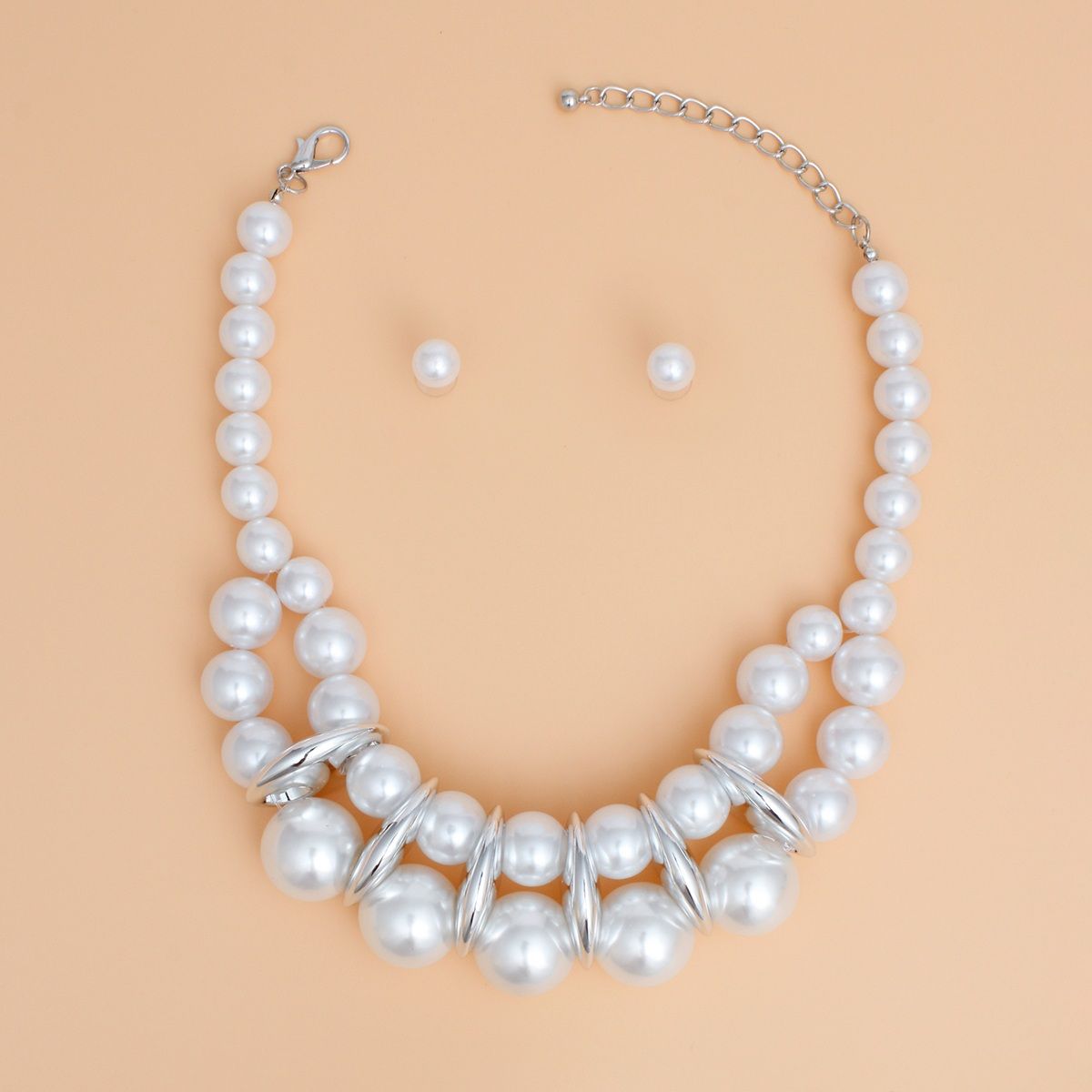 Collar White Pearl Vintage Graduated Stack Choker