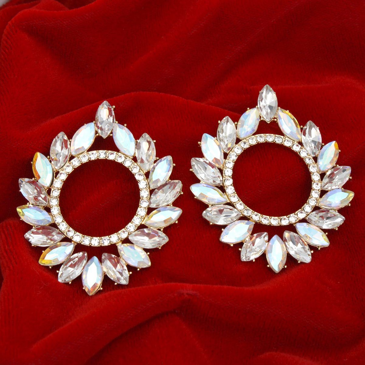 Studs Glistening Aurbo Crystal Wreath Earrings