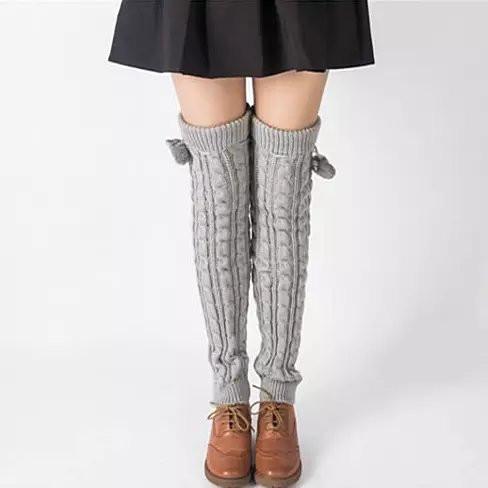POMPOM LOVE Adorable Knee High Socks