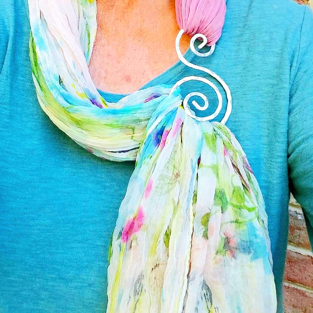 Swirly Scarf Slide