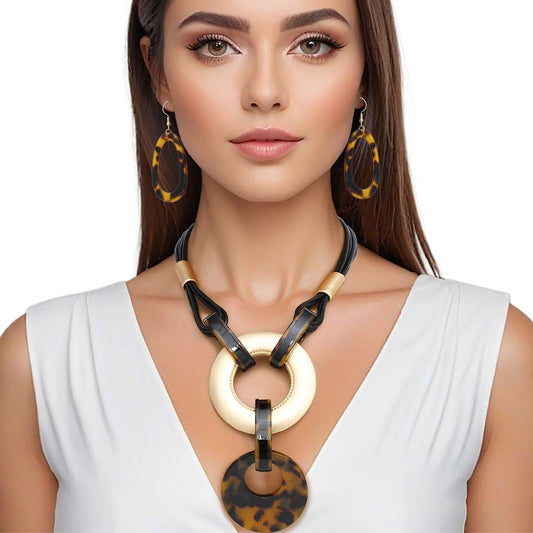 Pendant Jungle Luxe Gold Leopard Cord Necklace