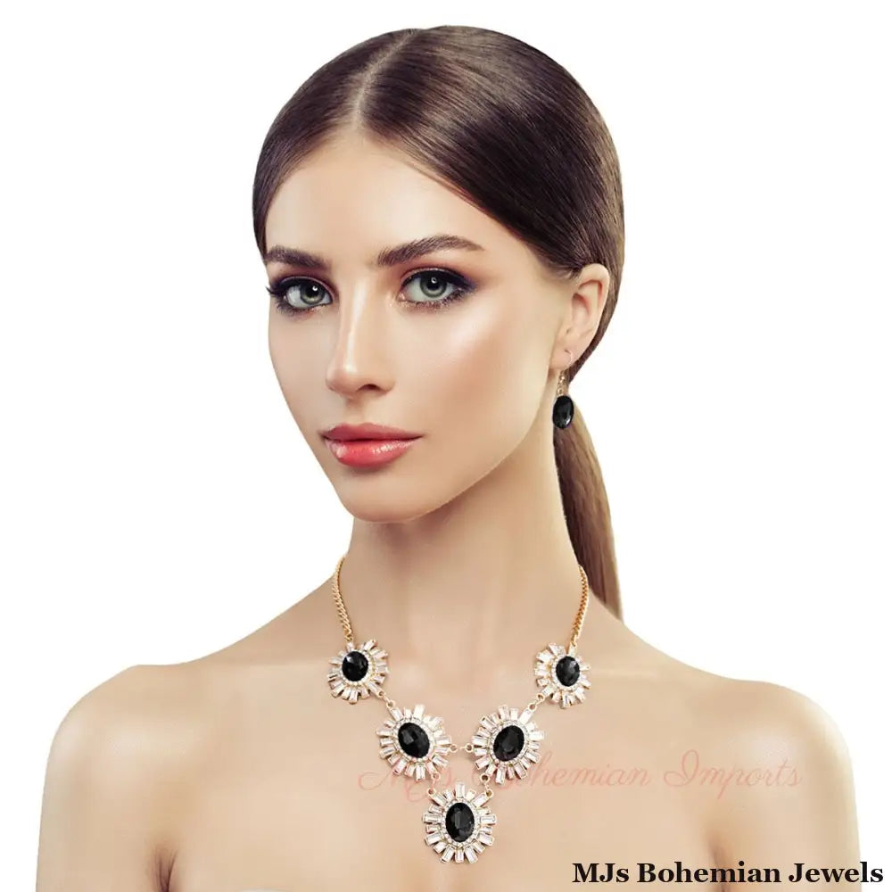 Flower Black Pendant Necklace Set