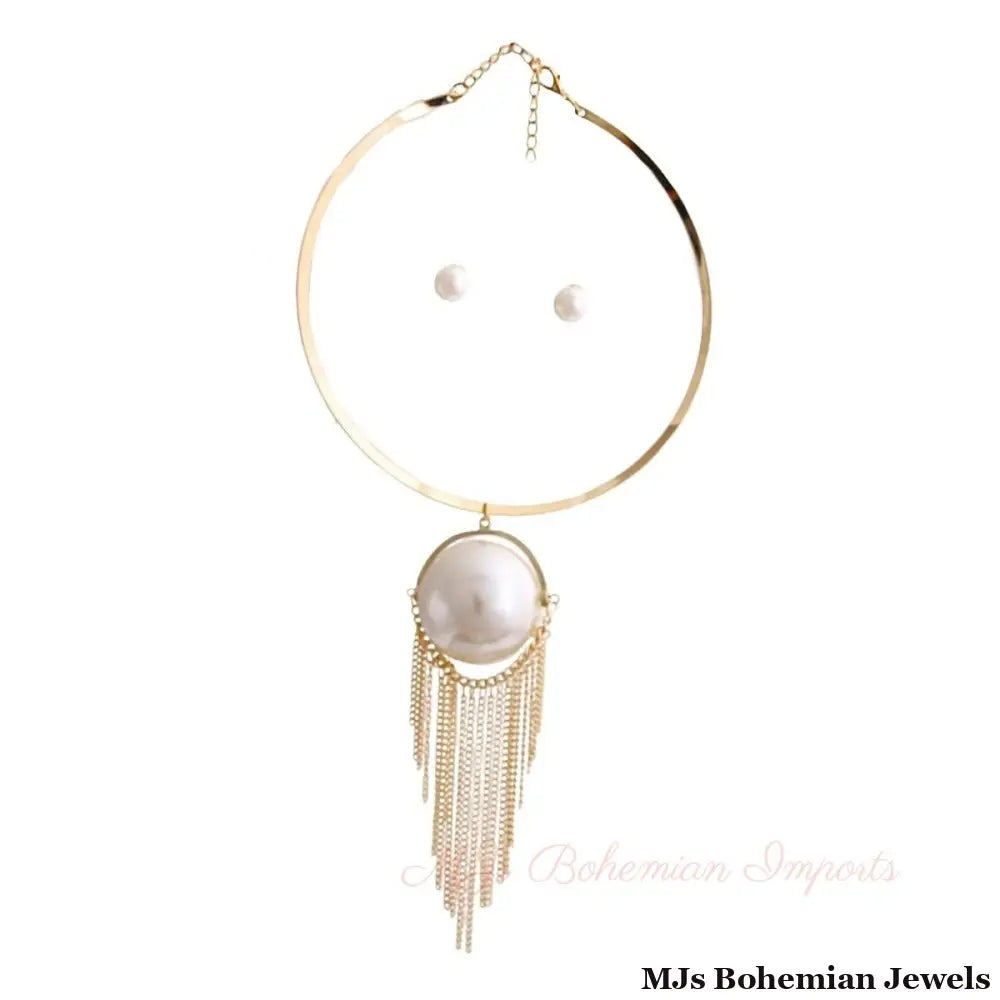 Gold Rigid Collar Jumbo Pearl Necklace