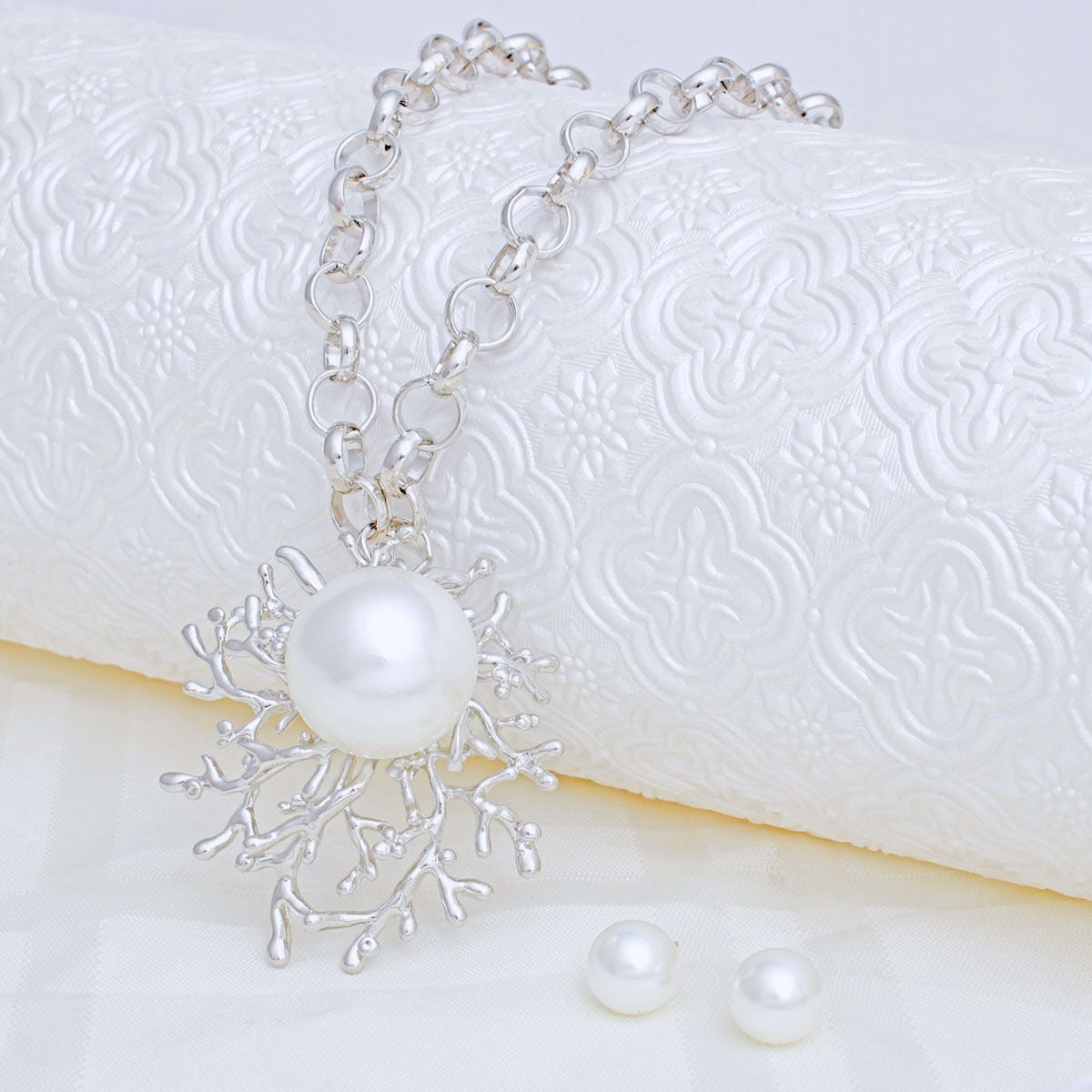 Pendant Branched Silver White Pearl Chain Necklace