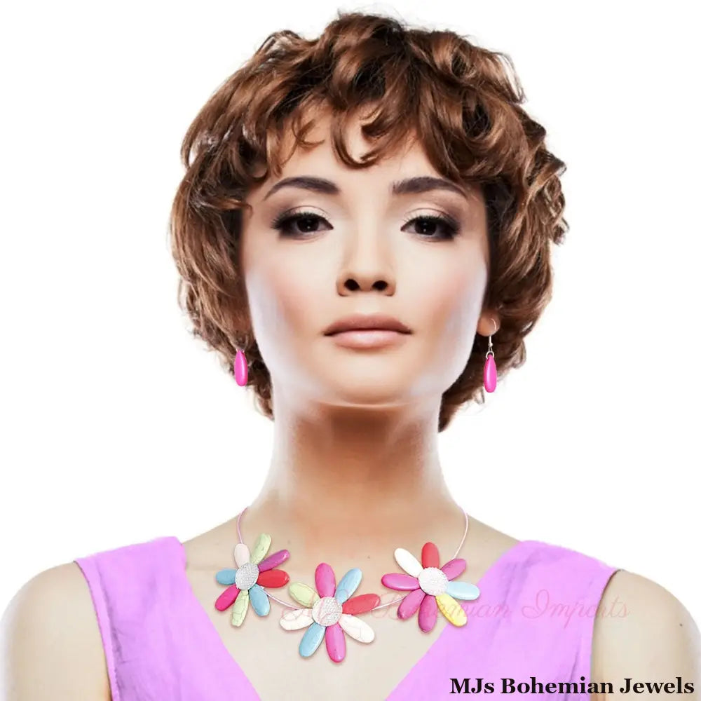 Multi Color Triple Flower Wire Collar