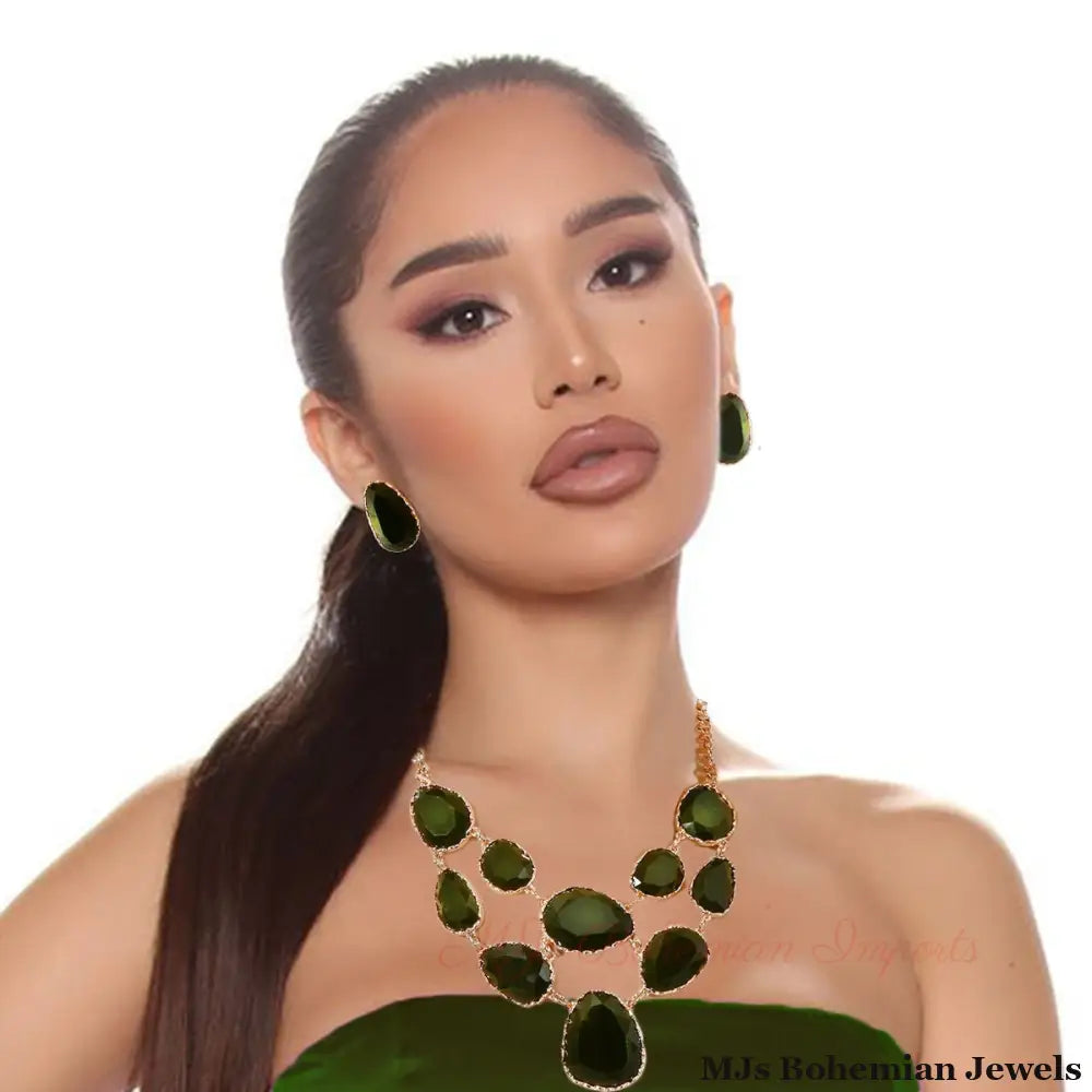 Short Necklace Irregular Resin Teardrop inset